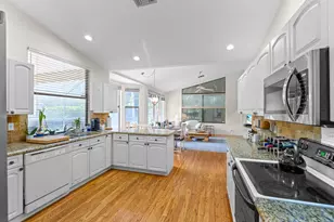 9055 Cypress Hollow Dr, Palm Beach Gardens, FL 33418 - Photo 10