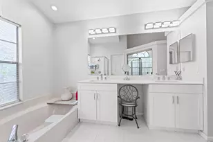 9055 Cypress Hollow Dr, Palm Beach Gardens, FL 33418 - Photo 24