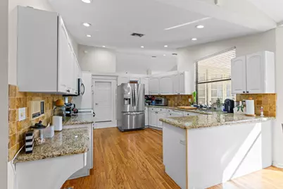 9055 Cypress Hollow Drive, Palm Beach Gardens, FL 33418 - Photo 12