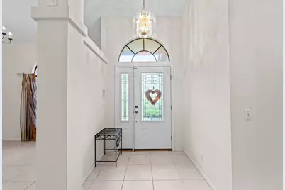 9055 Cypress Hollow Drive, Palm Beach Gardens, FL 33418 - Photo 4