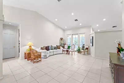 9055 Cypress Hollow Drive, Palm Beach Gardens, FL 33418 - Photo 10