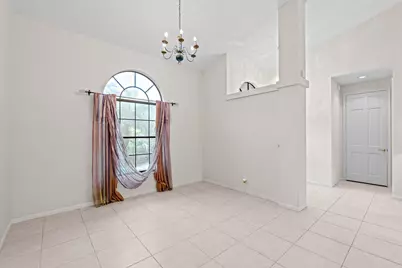 9055 Cypress Hollow Drive, Palm Beach Gardens, FL 33418 - Photo 6