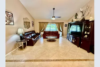 10633 Greenbriar Court, Boca Raton, FL 33498 - Photo 4