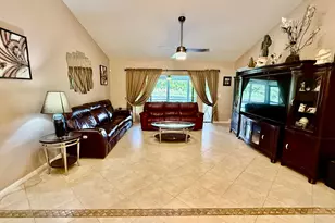 10633 Greenbriar Ct, Boca Raton, FL 33498 - Photo 4