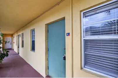 4081 N Dixie Highway #17, Oakland Park, FL 33334 - Photo 10