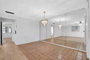 7293 W Oakridge Cir, Lake Worth Beach, FL 33462 - Photo 10