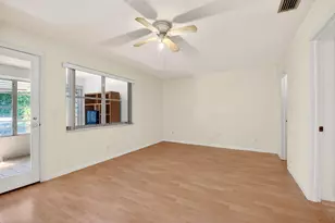 7293 W Oakridge Cir, Lake Worth Beach, FL 33462 - Photo 22