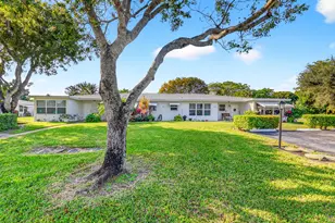 7293 W Oakridge Cir, Hypoluxo, FL 33462 - Photo 1