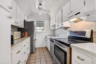 7293 W Oakridge Cir, Lake Worth Beach, FL 33462 - Photo 12