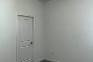 317 SE Crossoak Ln, Port Saint Lucie, FL 34984 - Photo 24