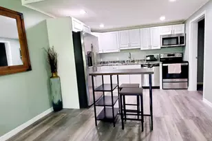 530 N 7th Pl, Vero Beach, FL 32962 - Photo 1