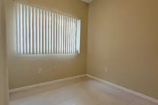 220 Crestwood Cir, Royal Palm Beach, FL 33411 - Photo 6