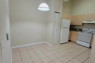 220 Crestwood Cir, Royal Palm Beach, FL 33411 - Photo 4