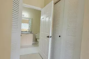 220 Crestwood Cir, Royal Palm Beach, FL 33411 - Photo 12