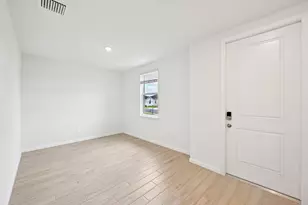 5461 Hampton Park Cir, Vero Beach, FL 32966 - Photo 4