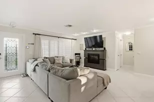 1905 Meadow Ct, Palm Springs, FL 33406 - Photo 16