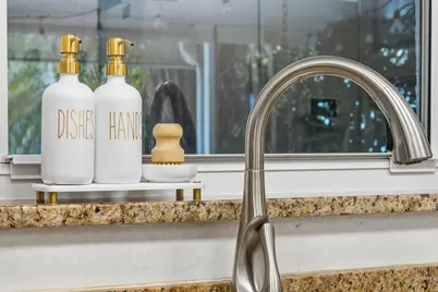 1905 Meadow Court, Palm Springs, FL 33406 - Photo 20