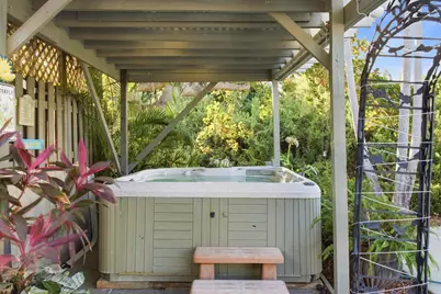 1905 Meadow Court, Palm Springs, FL 33406 - Photo 10