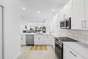 10605 Royal Caribbean Cir, Boynton Beach, FL 33437 - Photo 12