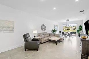 10605 Royal Caribbean Cir, Boynton Beach, FL 33437 - Photo 4