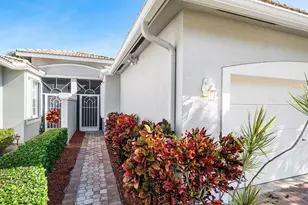 10605 Royal Caribbean Cir, Boynton Beach, FL 33437 - Photo 28