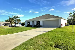 2772 SE Garfield Ave, Port Saint Lucie, FL 34952 - Photo 1