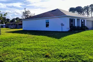 2772 SE Garfield Ave, Port Saint Lucie, FL 34952 - Photo 16