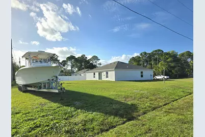2772 SE Garfield Avenue, Port Saint Lucie, FL 34952 - Photo 4