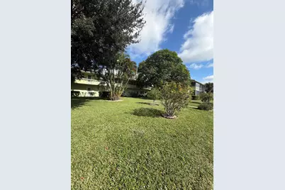 63 Norwich C, West Palm Beach, FL 33417 - Photo 1