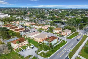 694 Michigan Ct, Saint Cloud, FL 34769 - Photo 18