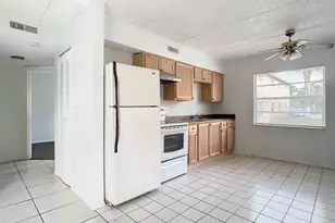 694 Michigan Ct, Saint Cloud, FL 34769 - Photo 8