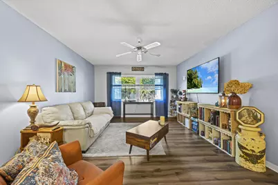 860 SE 6th Avenue #409, Deerfield Beach, FL 33441 - Photo 8