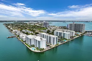 7501 E Treasure Dr, North Bay Village, FL 33141 - Photo 26