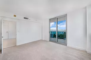 7501 E Treasure Dr, North Bay Village, FL 33141 - Photo 14