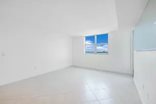 7501 E Treasure Dr, North Bay Village, FL 33141 - Photo 2