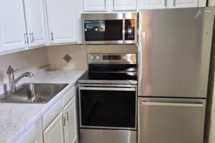 290 Chatham O, West Palm Beach, FL 33417 - Photo 6