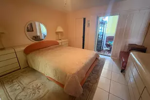 202 Greenbrier C, West Palm Beach, FL 33417 - Photo 2