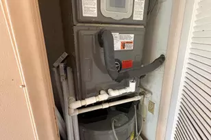 202 Greenbrier C, West Palm Beach, FL 33417 - Photo 4