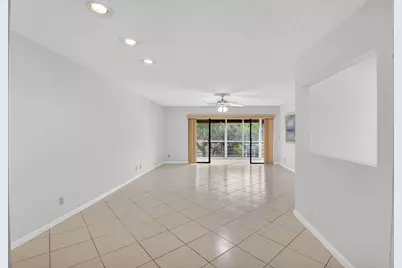 136 Capri C, Delray Beach, FL 33484 - Photo 4