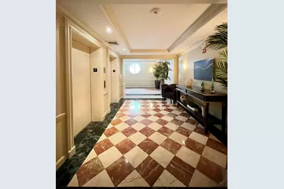 806 E Windward Way #216, Lantana, FL 33462 - Photo 2