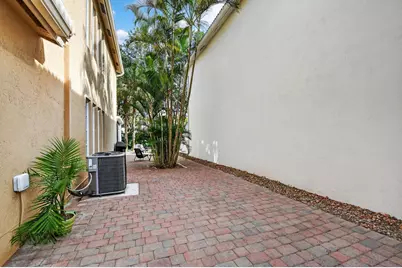 1605 E Classical Boulevard, Delray Beach, FL 33445 - Photo 18