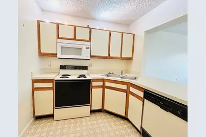 2641 Gately Drive W #509, West Palm Beach, FL 33415 - Photo 4