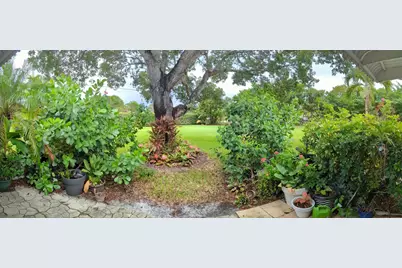 1024 S Oakridge Circle, Lake Worth Beach, FL 33462 - Photo 12