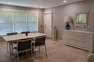 1024 S Oakridge Cir, Lake Worth Beach, FL 33462 - Photo 4