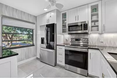 8310 Casa Del Lago #1b, Boca Raton, FL 33433 - Photo 16