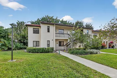 8310 Casa Del Lago #1b, Boca Raton, FL 33433 - Photo 2