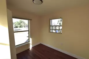 514 N 27th N St, Fort Pierce, FL 34947 - Photo 6