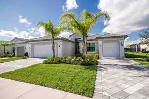 12290 SW Saltwater Dr, Port Saint Lucie, FL 34987 - Photo 4