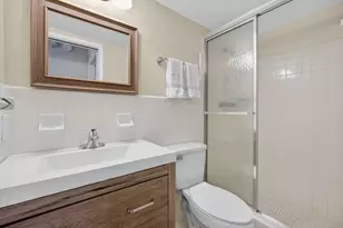 2050 NE 39th St, Lighthouse Point, FL 33064 - Photo 22