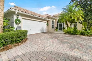 8297 SE Angelina Ct, Hobe Sound, FL 33455 - Photo 2
